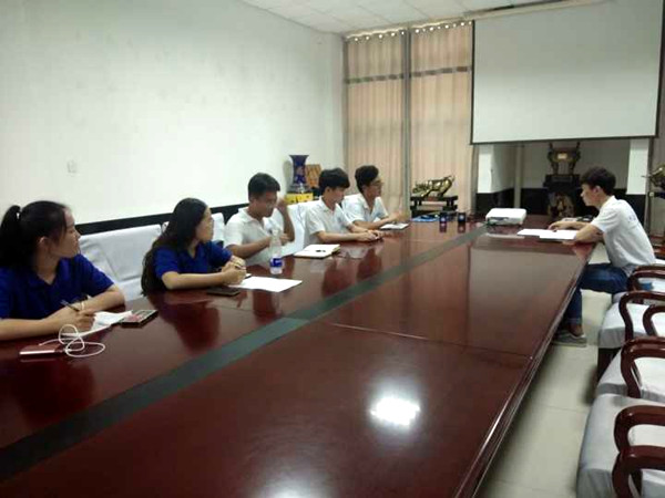 团队会议 陈新茹_副本.jpg