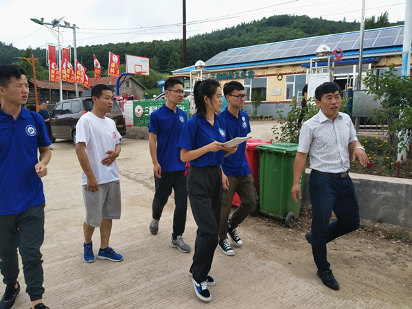 “理工商韵,助力白山”实践团队前往三棚湖村实地调研_副本.jpg